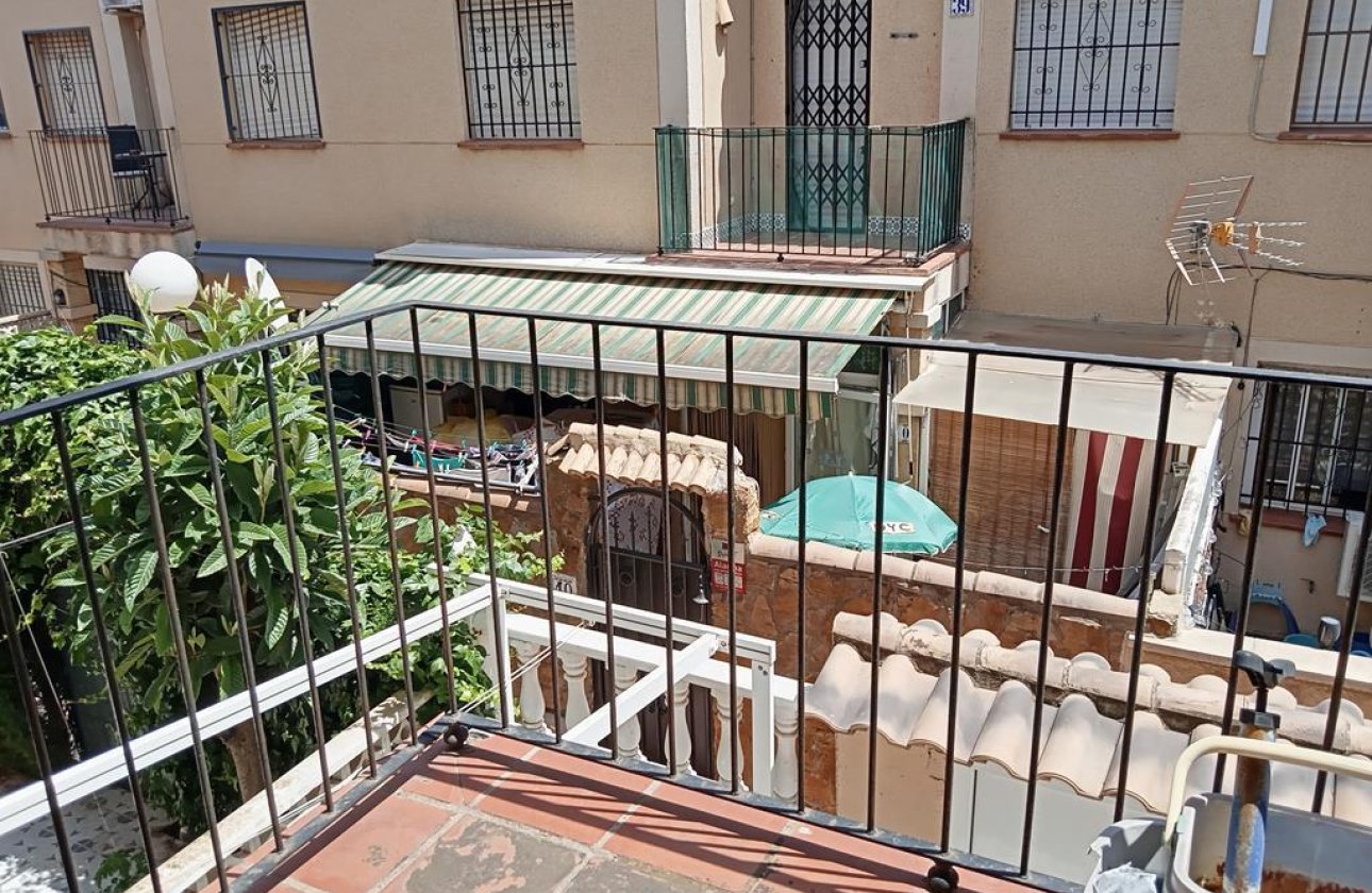 Resale - Dúplex -
Torrevieja - Carrefour