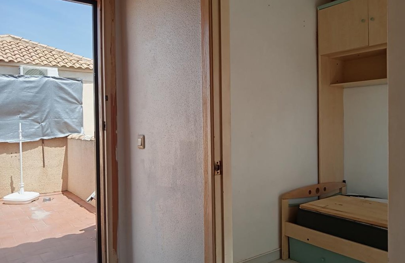 Resale - Dúplex -
Torrevieja - Carrefour