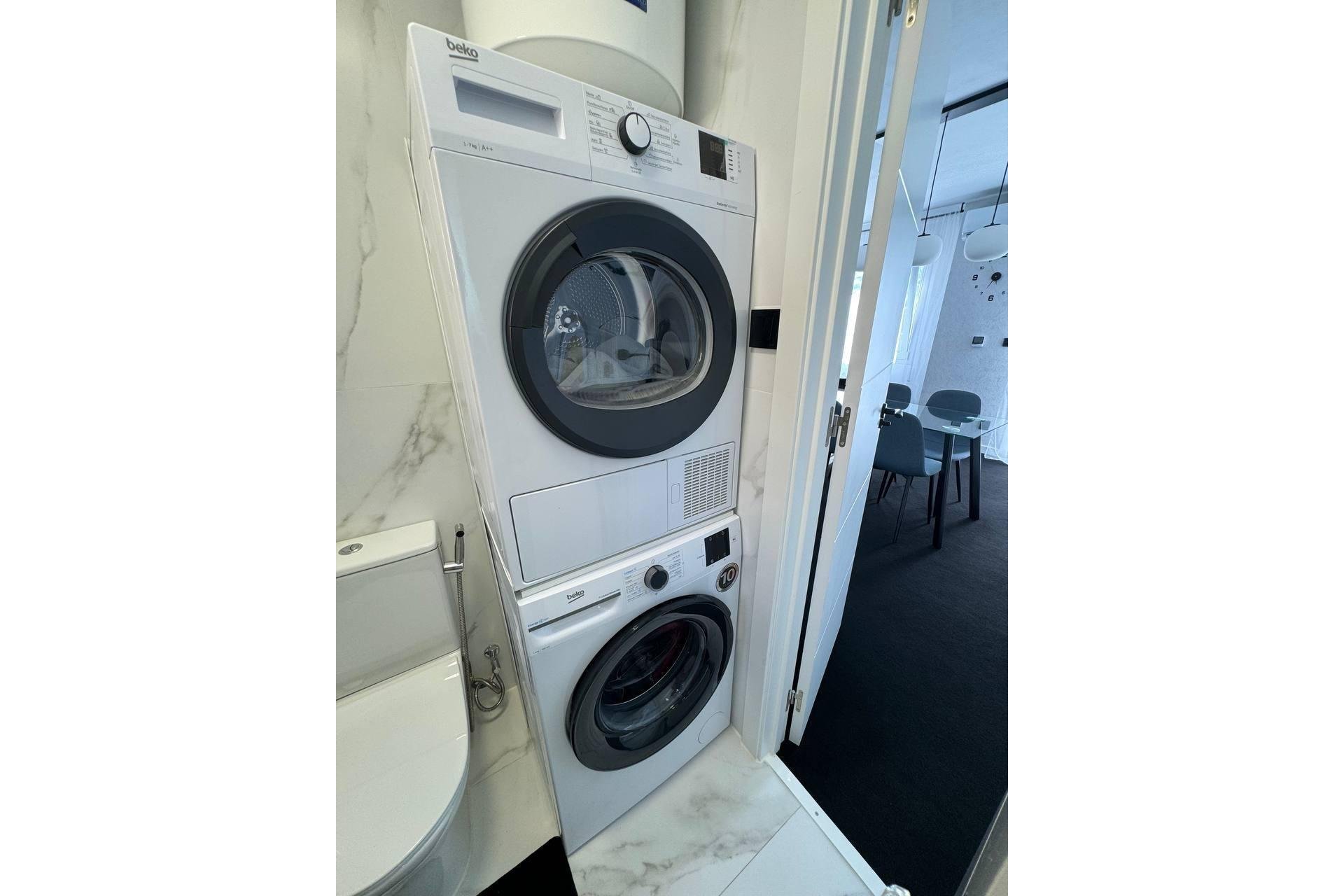 Resale - Dúplex -
Torrevieja - Carrefour