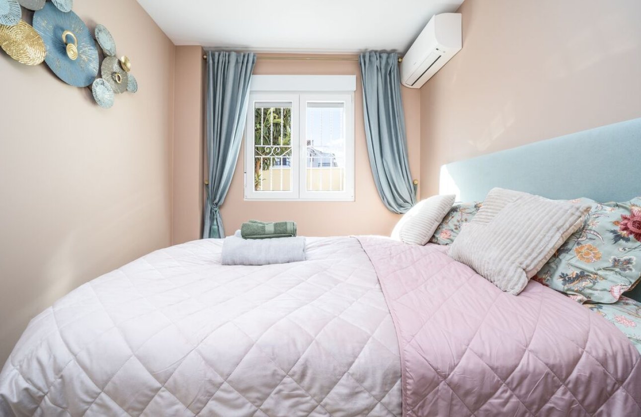 Resale - Dúplex -
Torrevieja - Costa Blanca