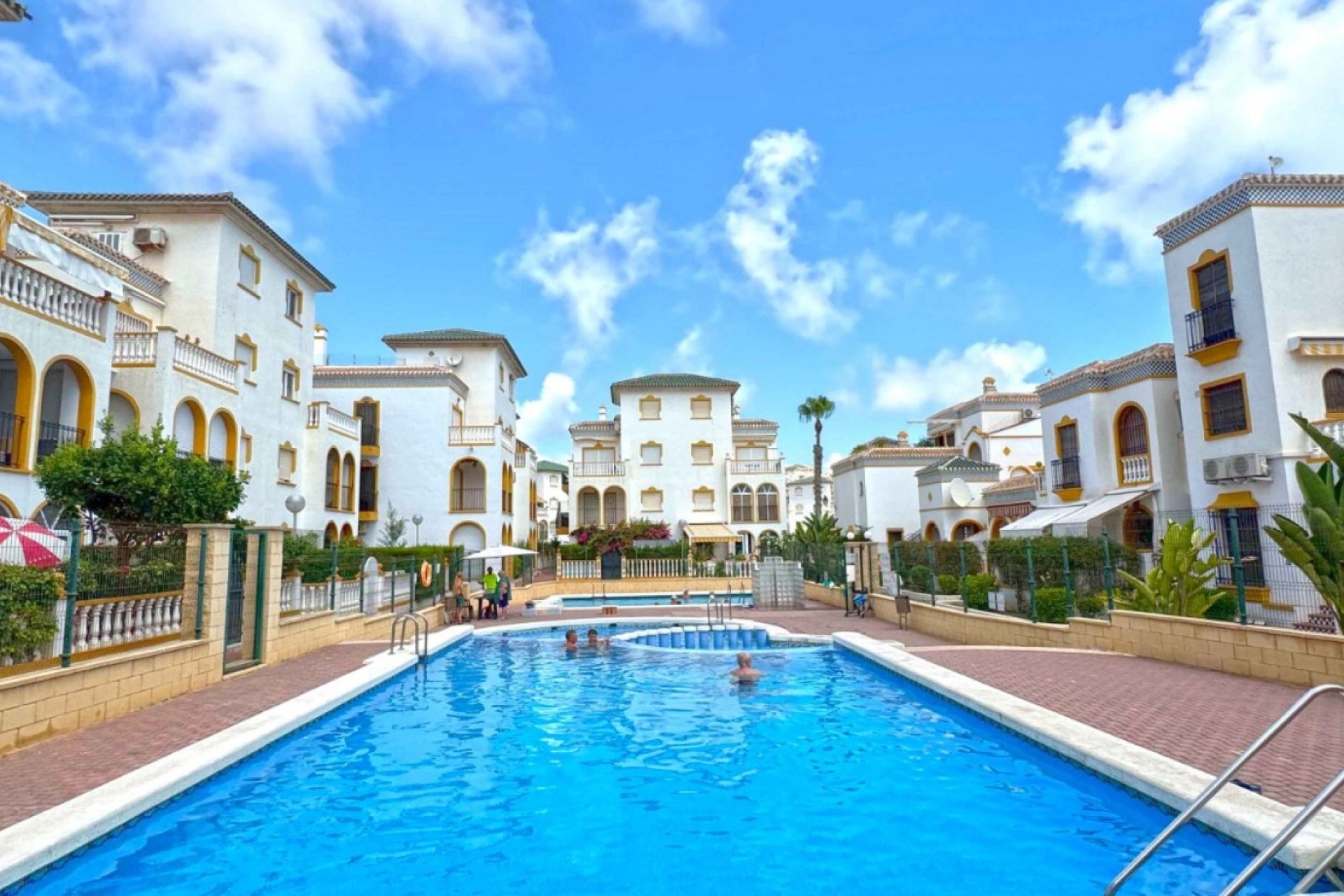 Resale - Dúplex -
Torrevieja - Costa Blanca