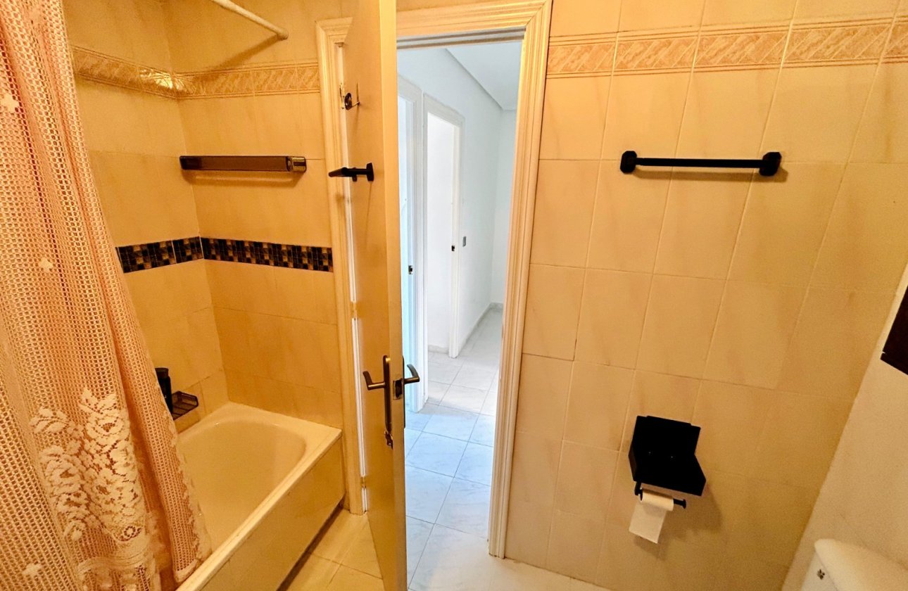 Resale - Dúplex -
Torrevieja - Costa Blanca