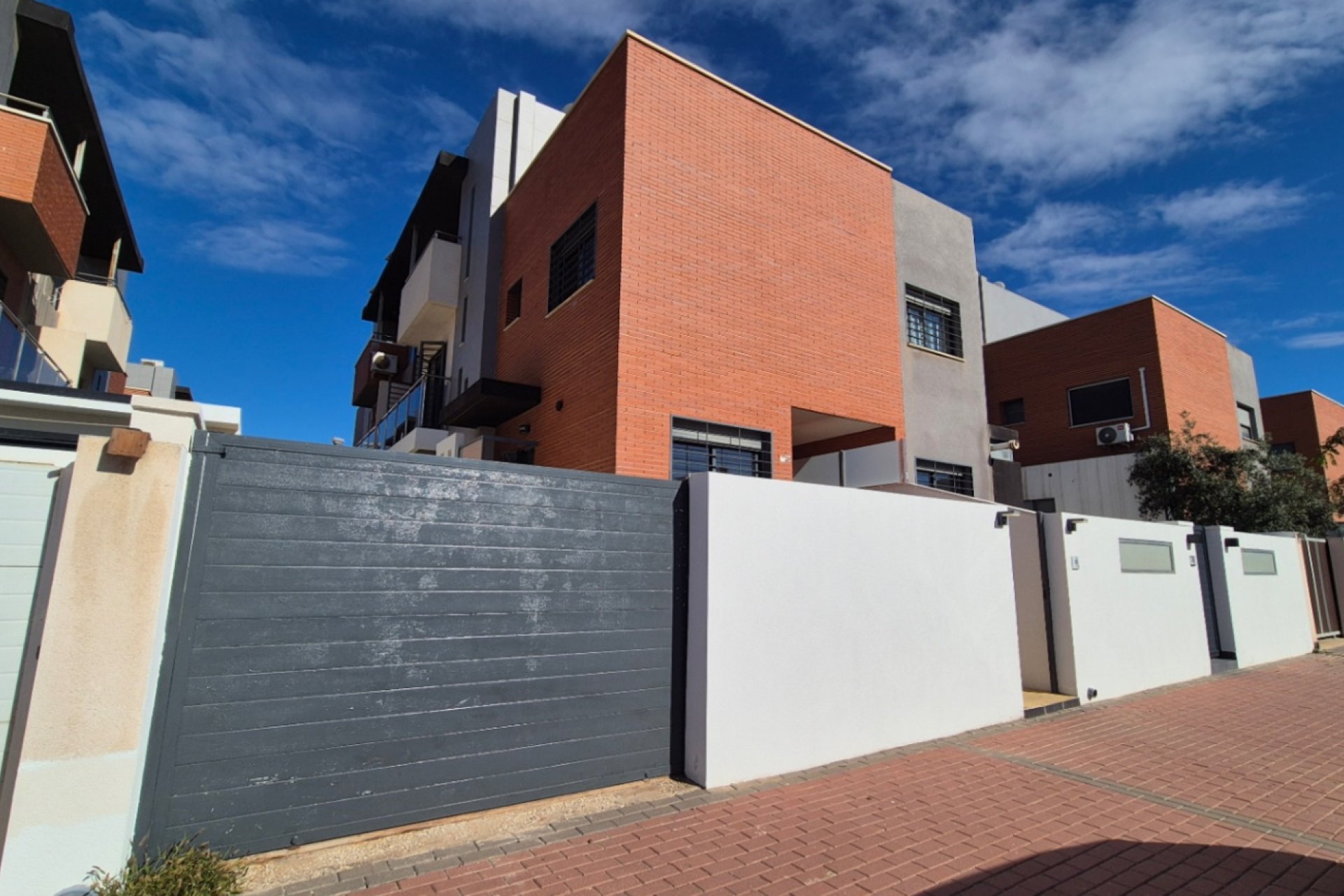 Resale - Dúplex -
Torrevieja - Costa Blanca