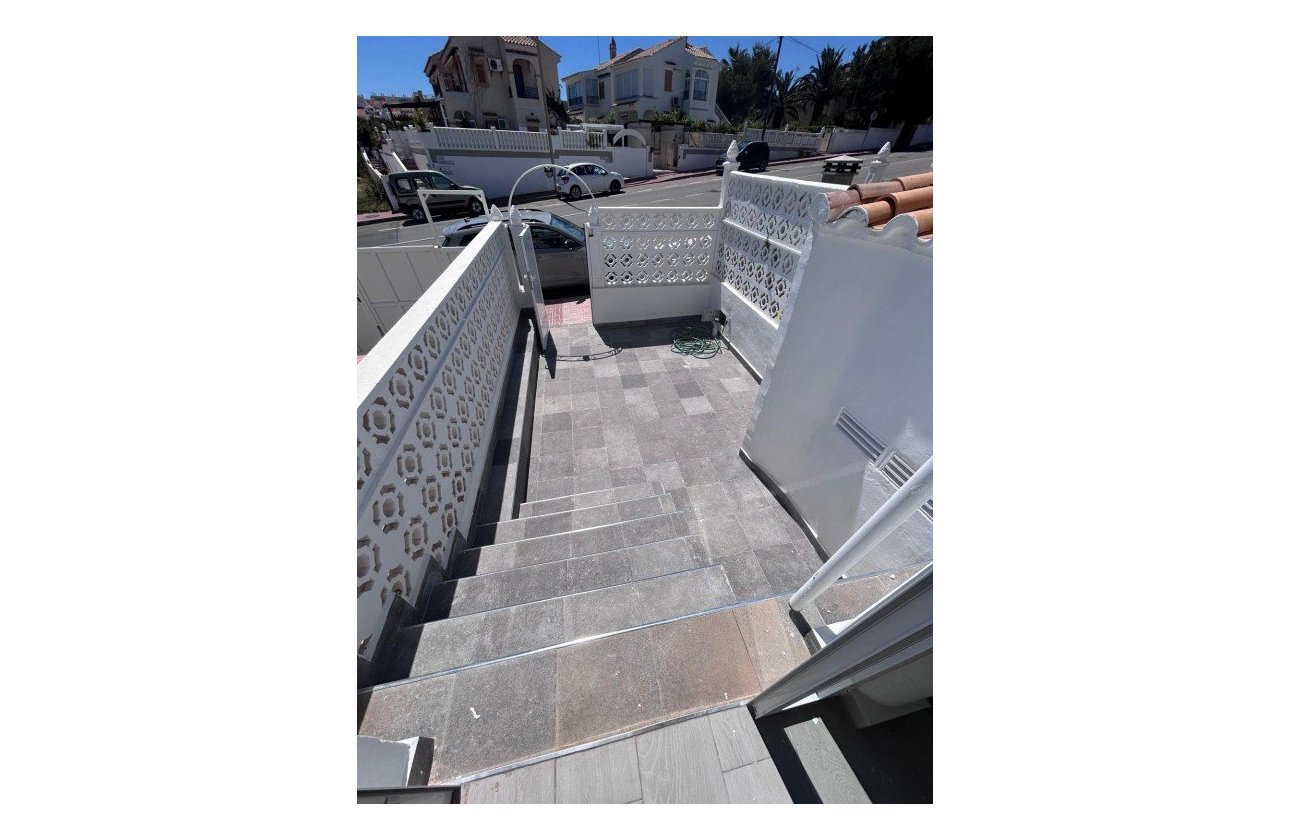 Resale - Dúplex -
Torrevieja - Costa Blanca