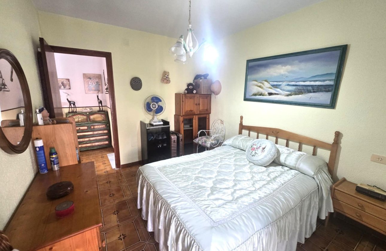 Resale - Dúplex -
Torrevieja - Habaneras