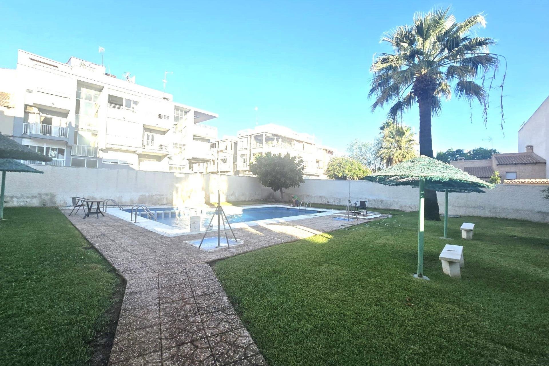 Resale - Dúplex -
Torrevieja - Habaneras