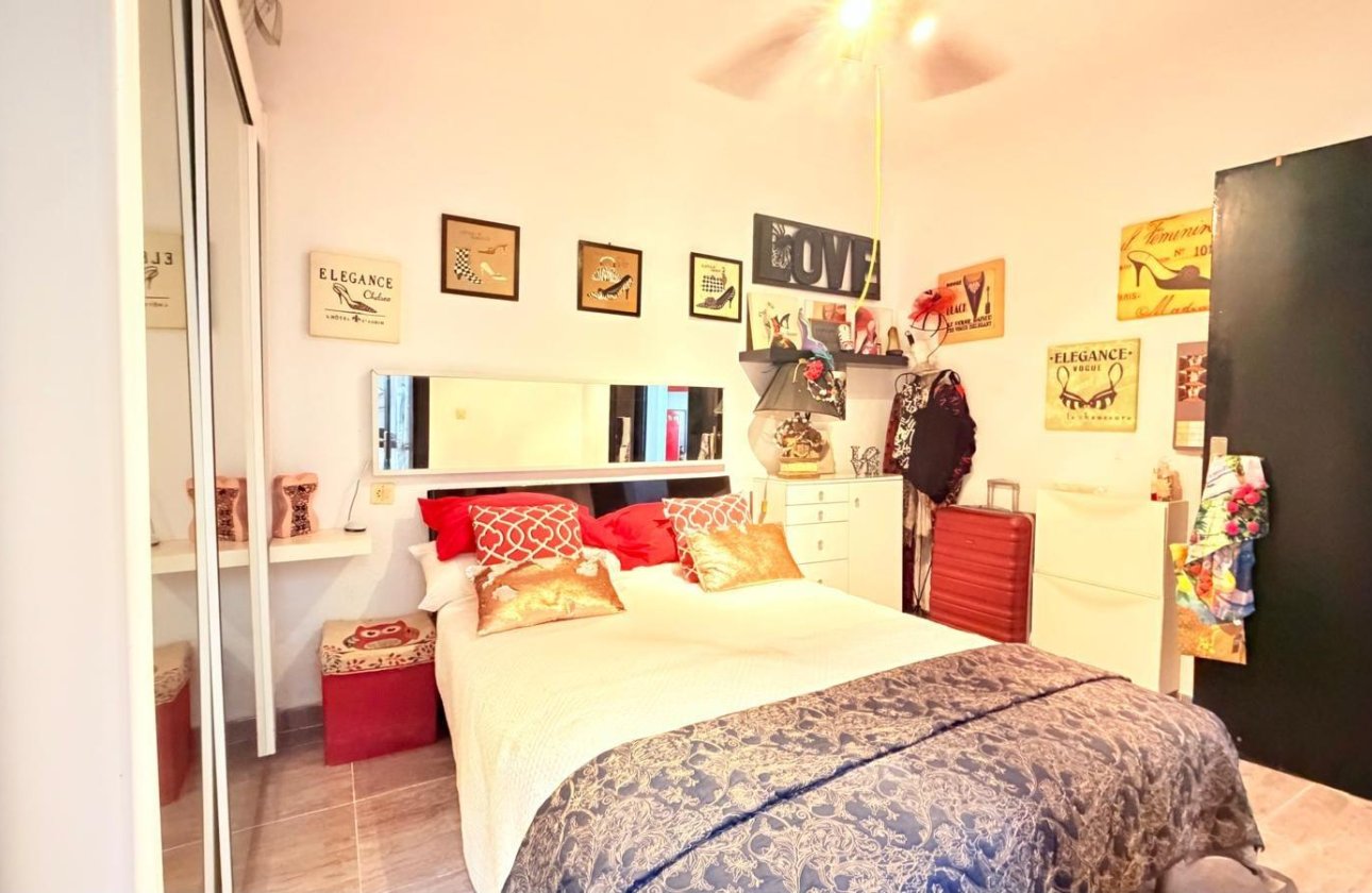 Resale - Dúplex -
Torrevieja - La Siesta - El Salado - Torreta