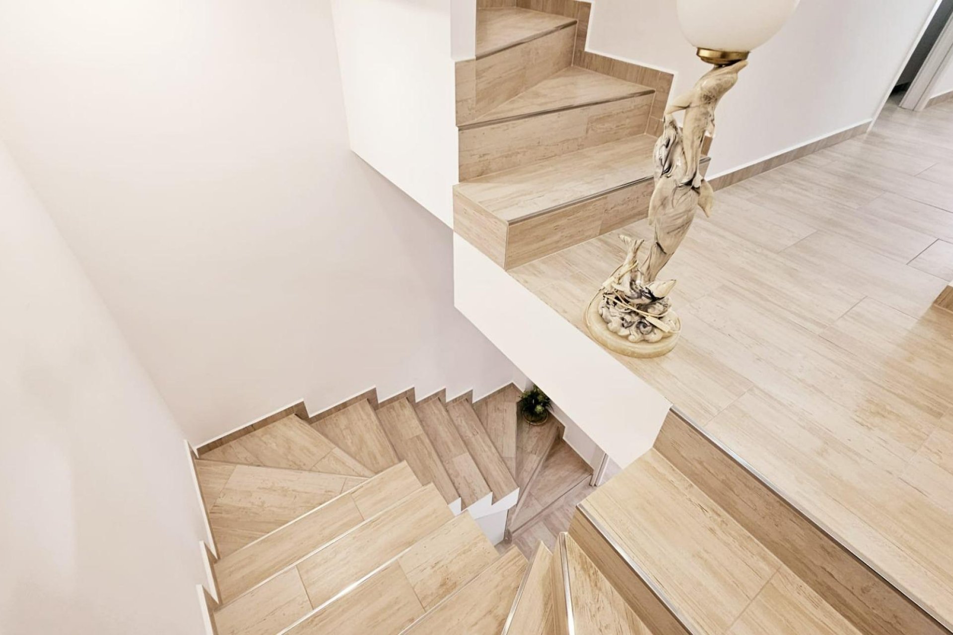 Resale - Dúplex -
Torrevieja - La Siesta