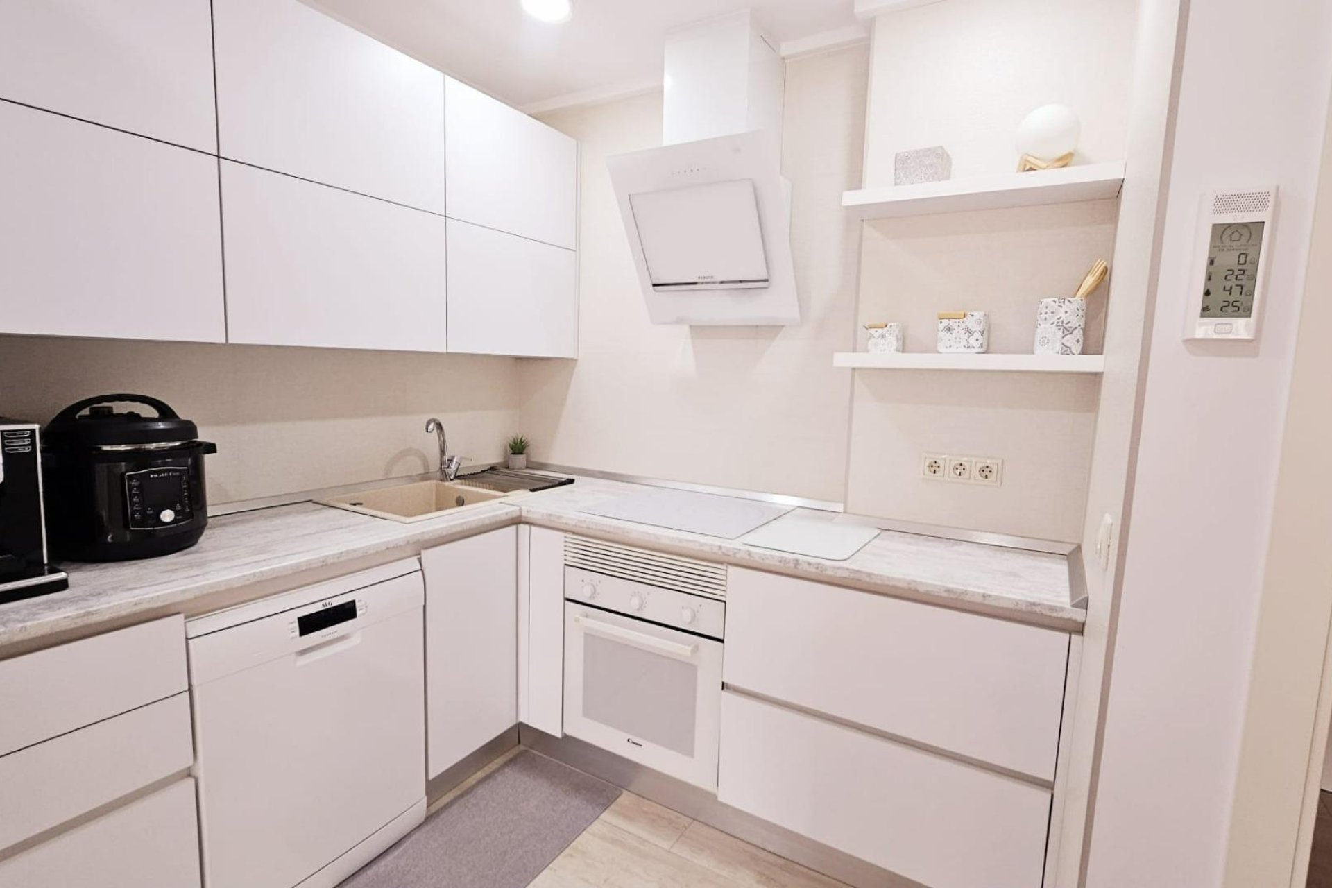 Resale - Dúplex -
Torrevieja - La Siesta