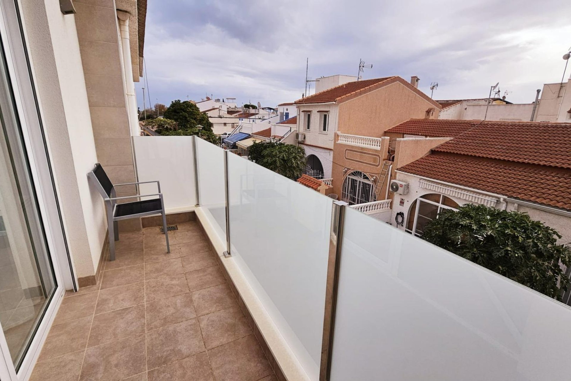 Resale - Dúplex -
Torrevieja - La Siesta
