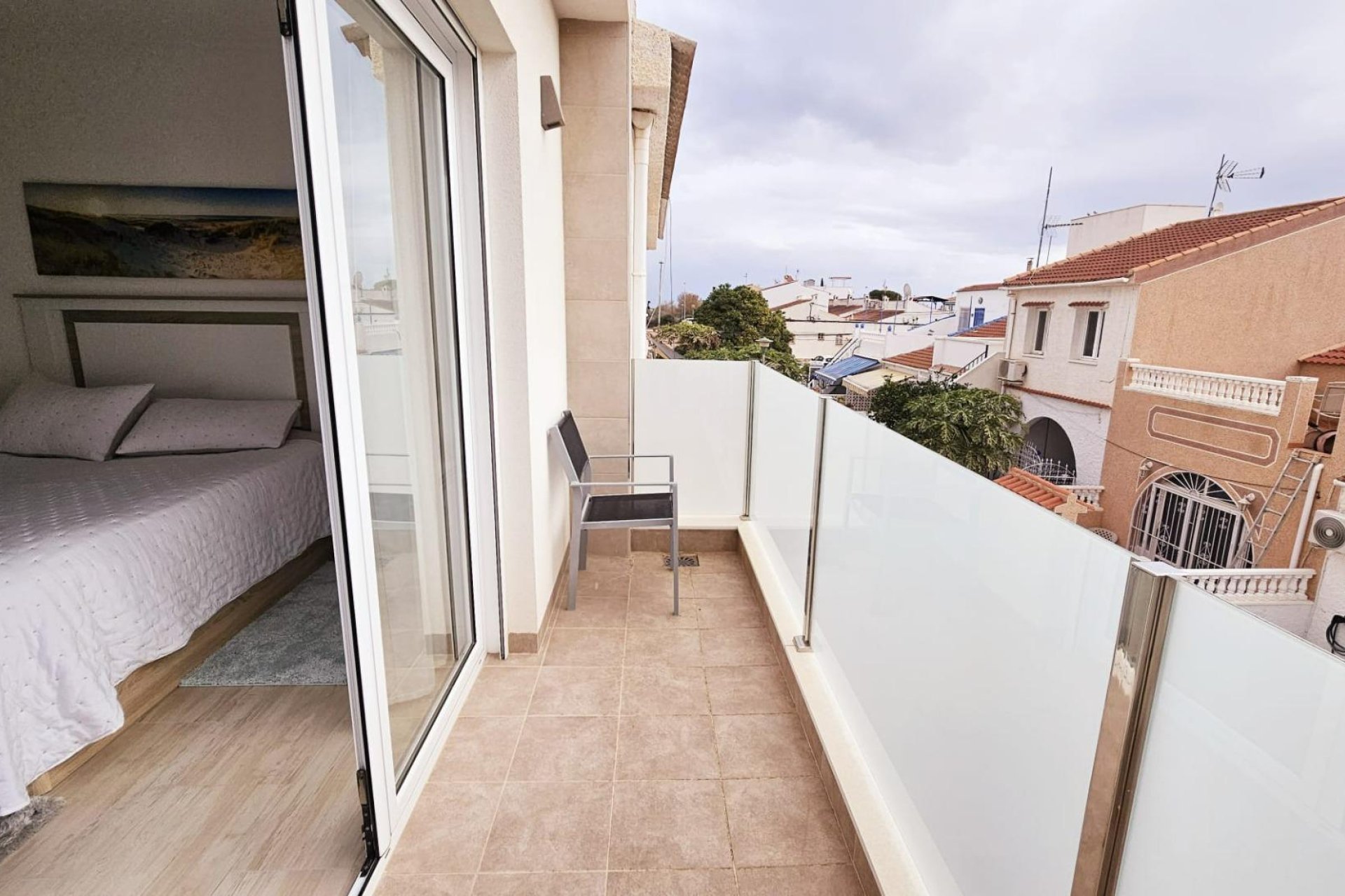 Resale - Dúplex -
Torrevieja - La Siesta