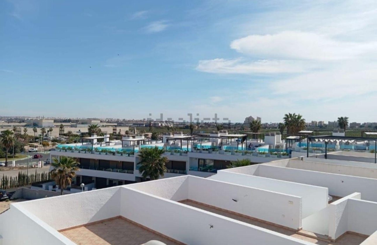 Resale - Dúplex -
Torrevieja - Los Balcones - Los Altos del Edén