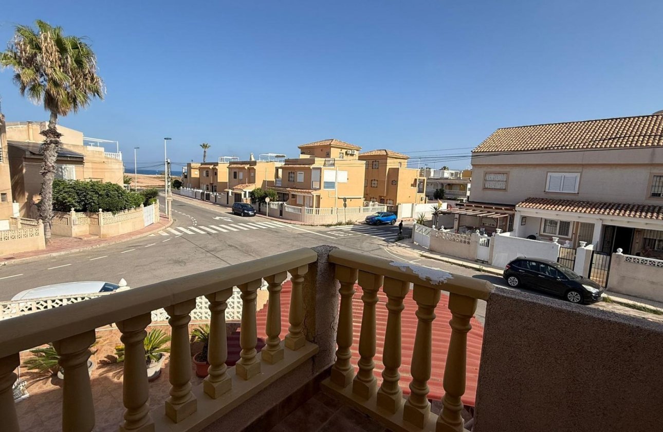 Resale - Dúplex -
Torrevieja - Los Frutales