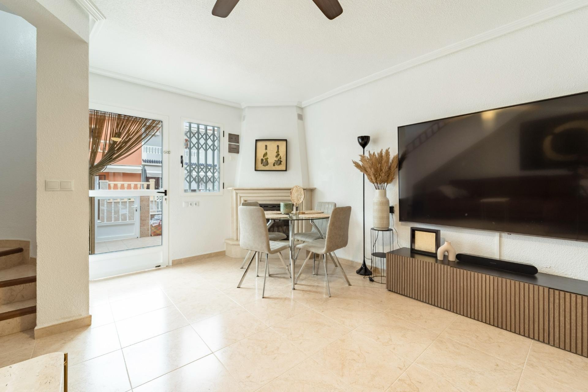 Resale - Dúplex -
Torrevieja - Playa De Los Naufragos