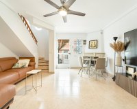 Resale - Dúplex -
Torrevieja - Playa De Los Naufragos