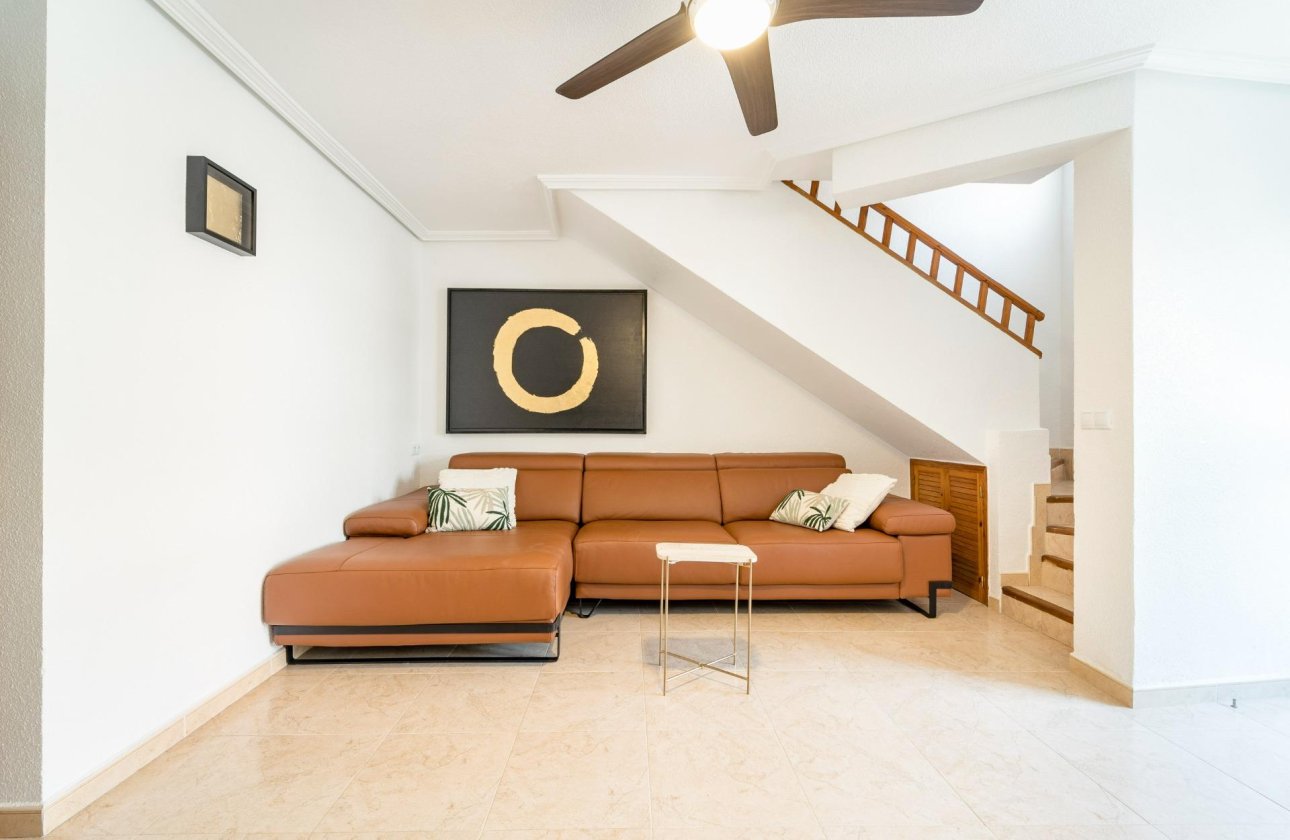 Resale - Dúplex -
Torrevieja - Playa De Los Naufragos