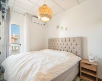 Resale - Dúplex -
Torrevieja - Playa De Los Naufragos