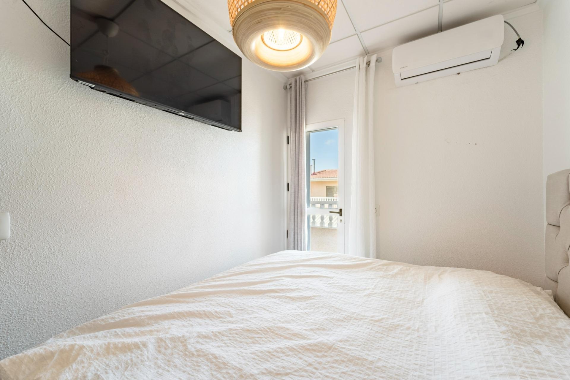 Resale - Dúplex -
Torrevieja - Playa De Los Naufragos