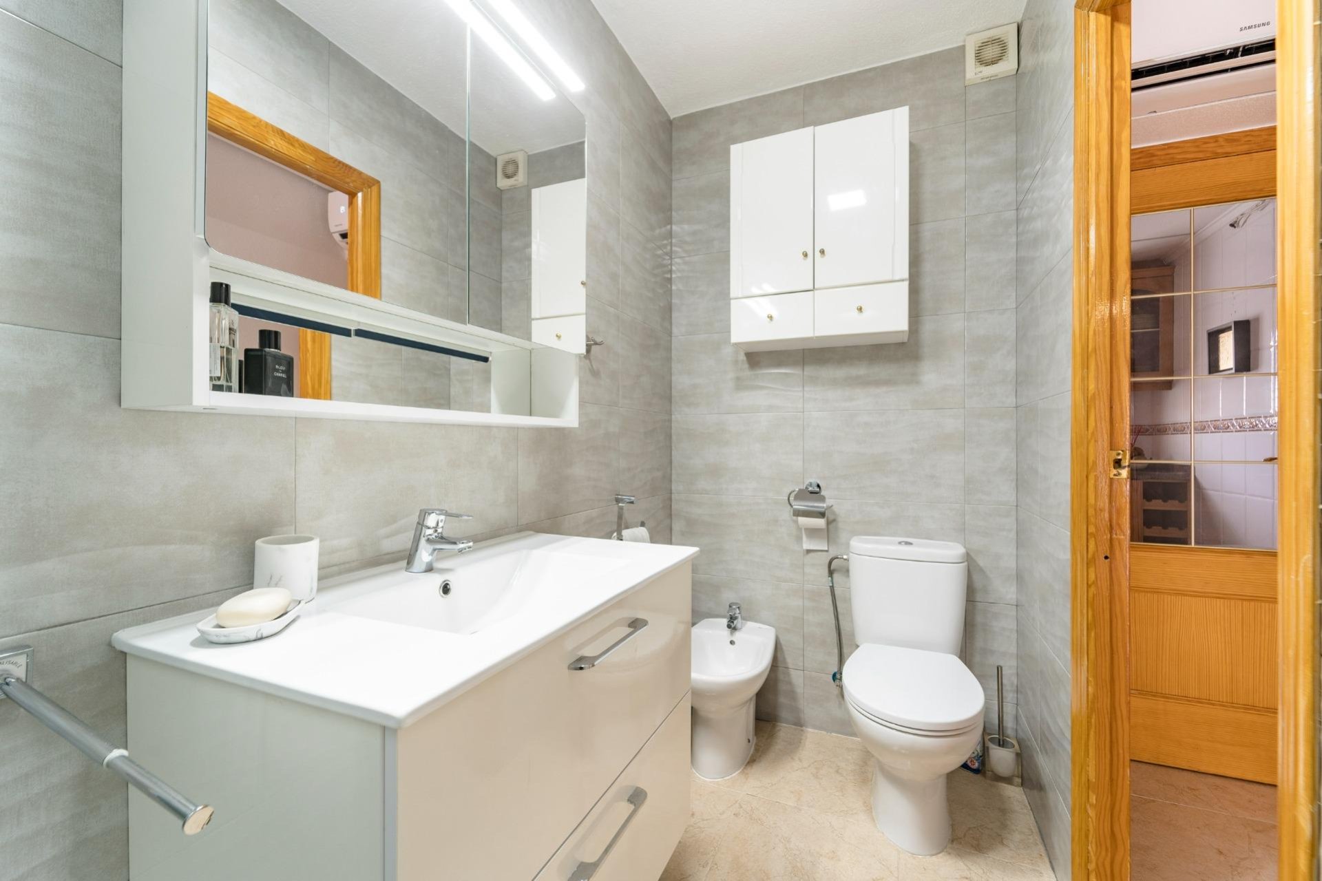 Resale - Dúplex -
Torrevieja - Playa De Los Naufragos