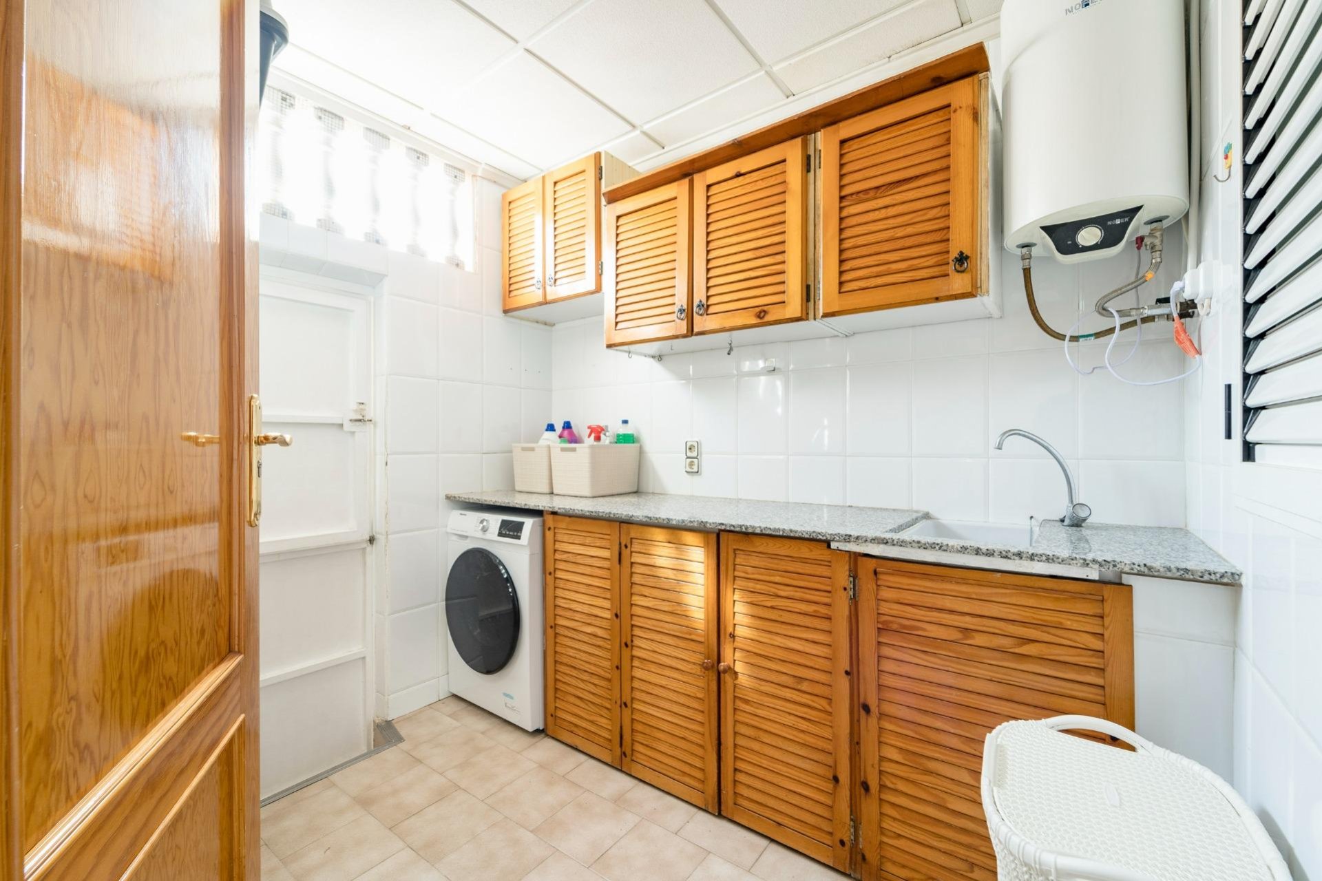 Resale - Dúplex -
Torrevieja - Playa De Los Naufragos