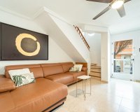 Resale - Dúplex -
Torrevieja - Playa De Los Naufragos