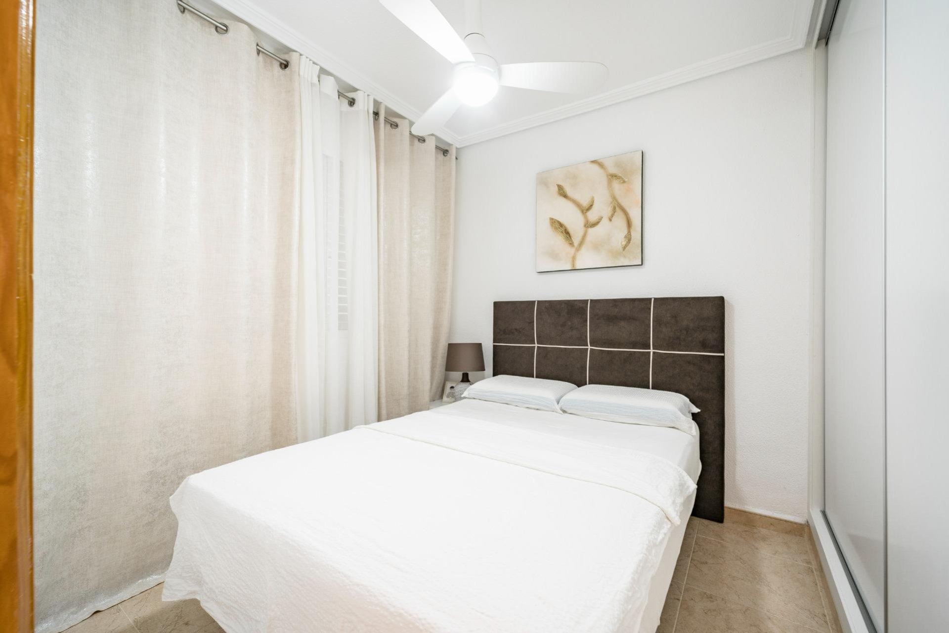 Resale - Dúplex -
Torrevieja - Playa De Los Naufragos