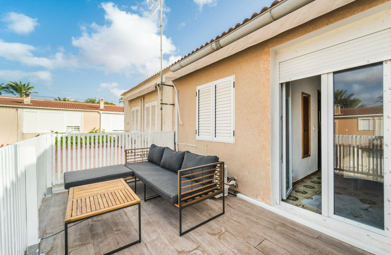 Resale - Dúplex -
Torrevieja - Playa De Los Naufragos
