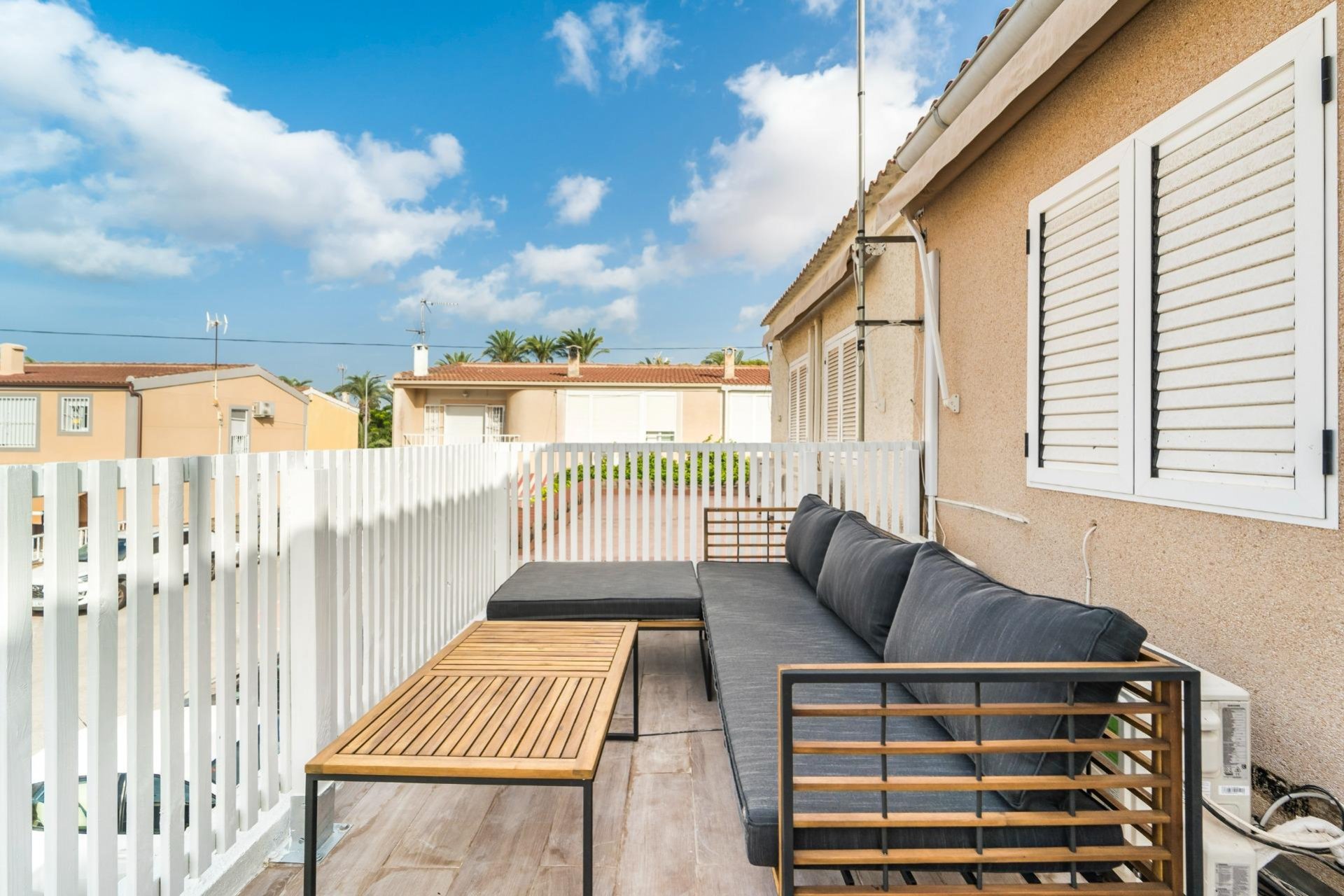 Resale - Dúplex -
Torrevieja - Playa De Los Naufragos