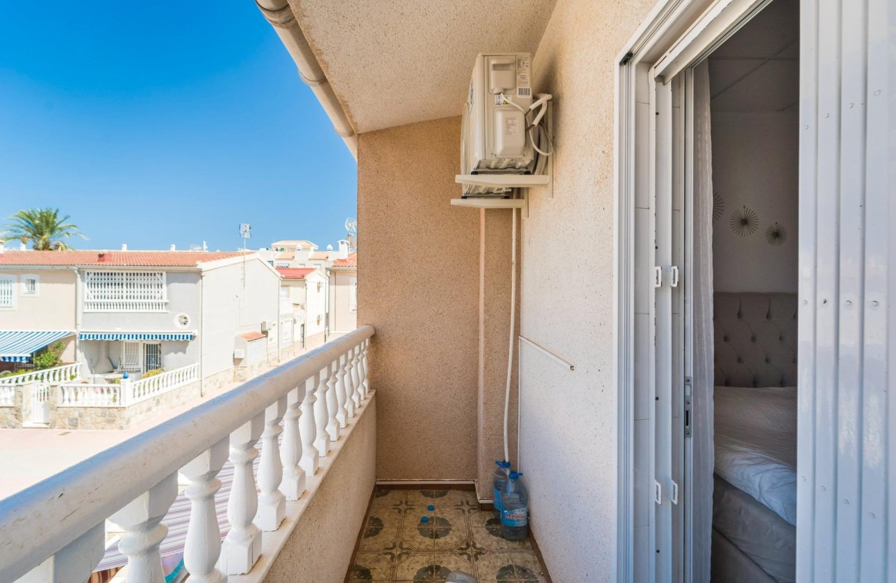 Resale - Dúplex -
Torrevieja - Playa De Los Naufragos