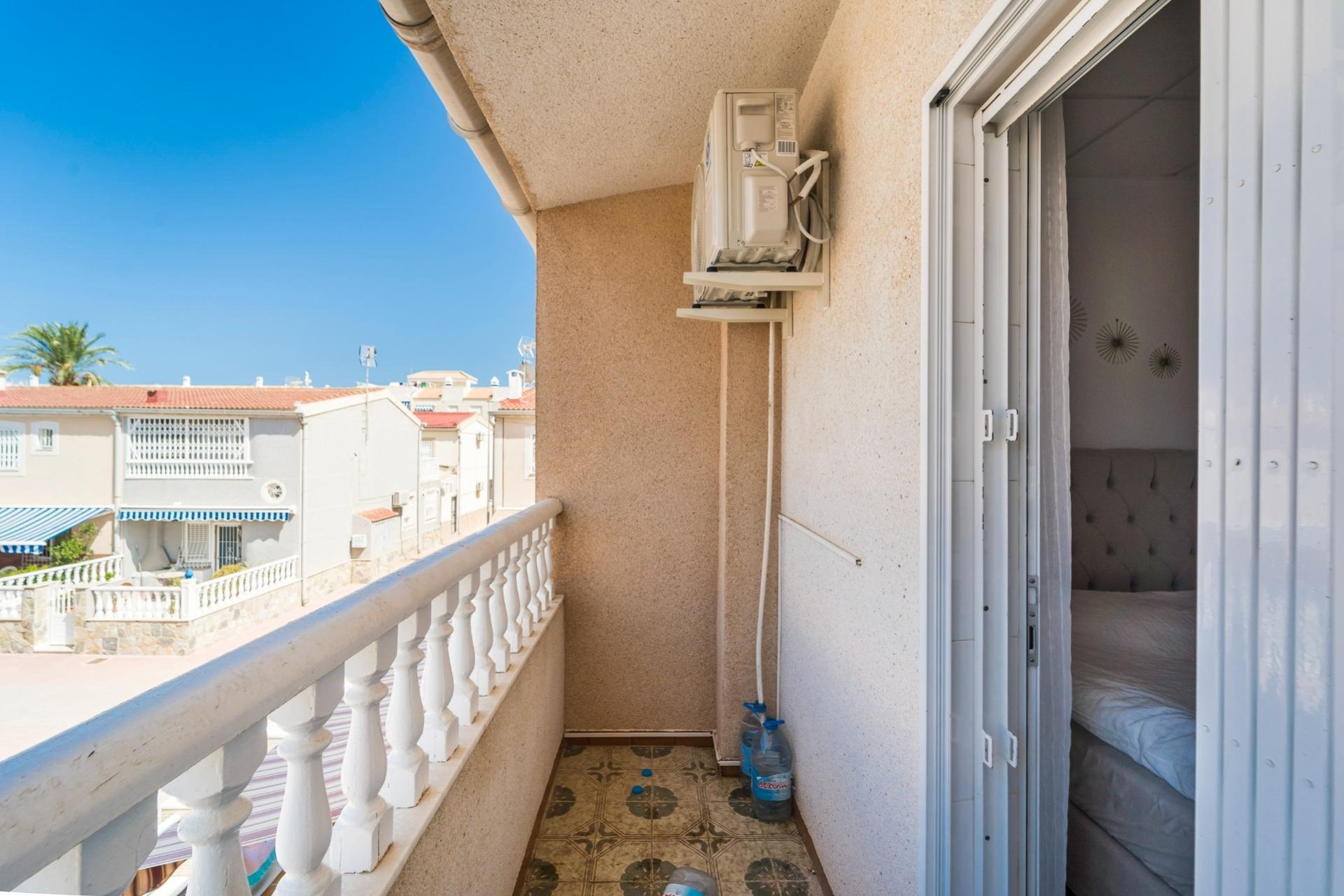 Resale - Dúplex -
Torrevieja - Playa De Los Naufragos