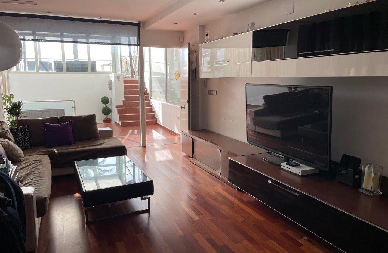 Resale - Dúplex -
Torrevieja - Playa del Cura