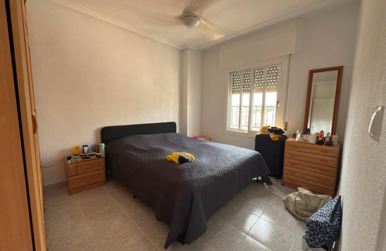 Resale - Dúplex -
Torrevieja - Playa del Cura