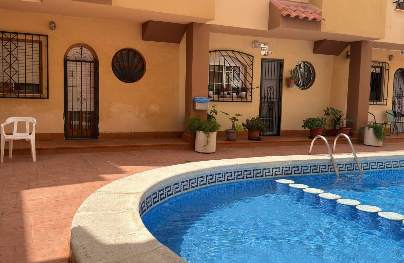 Resale - Dúplex -
Torrevieja - Playa del Cura