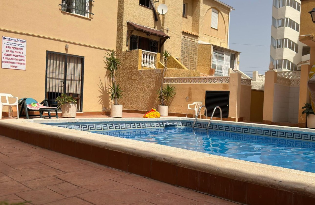 Resale - Dúplex -
Torrevieja - Playa del Cura