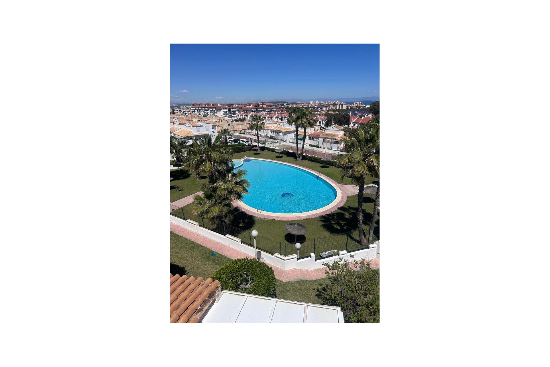 Resale - Dúplex -
Torrevieja - Torreblanca