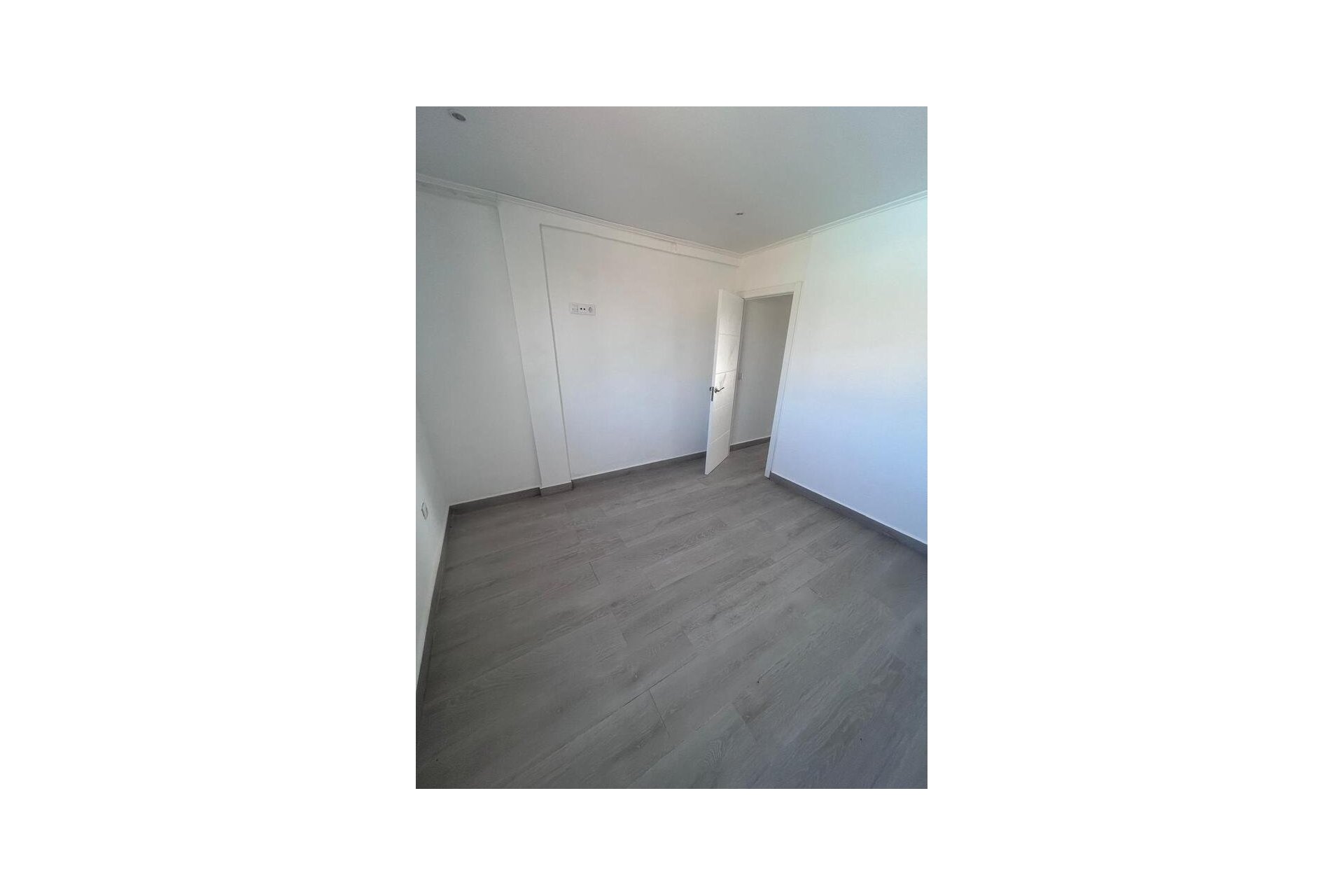 Resale - Dúplex -
Torrevieja - Torreblanca