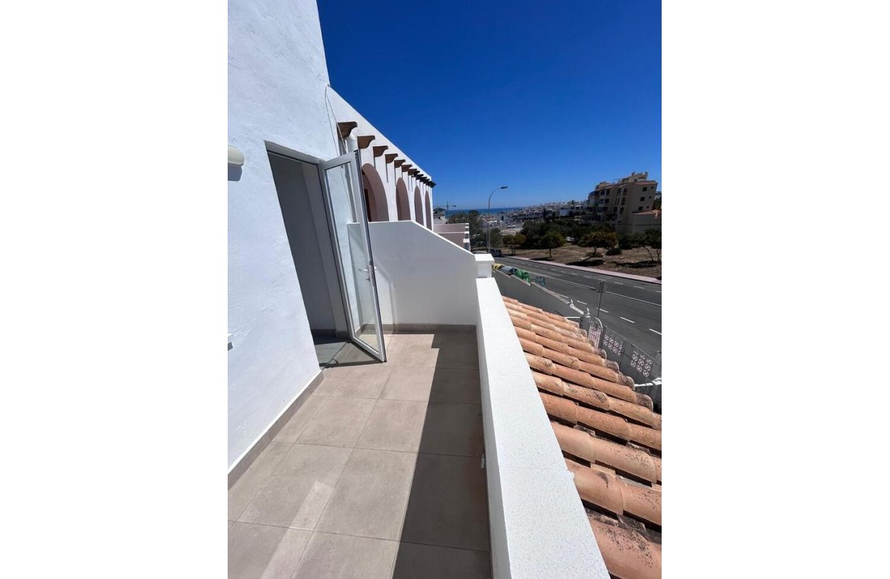 Resale - Dúplex -
Torrevieja - Torreblanca