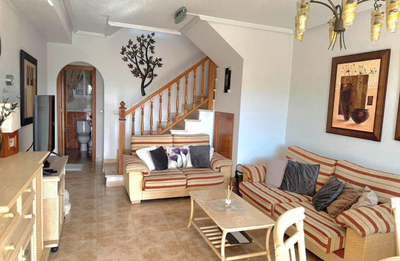 Resale - Dúplex -
Torrevieja - Torretas