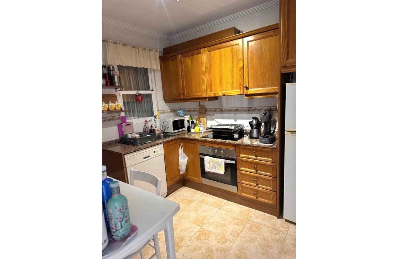 Resale - Dúplex -
Torrevieja - Torretas