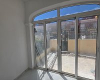 Resale - Dúplex -
Torrevieja - Torretas