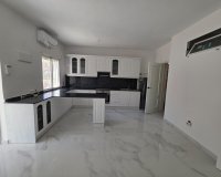 Resale - Dúplex -
Torrevieja - Torretas