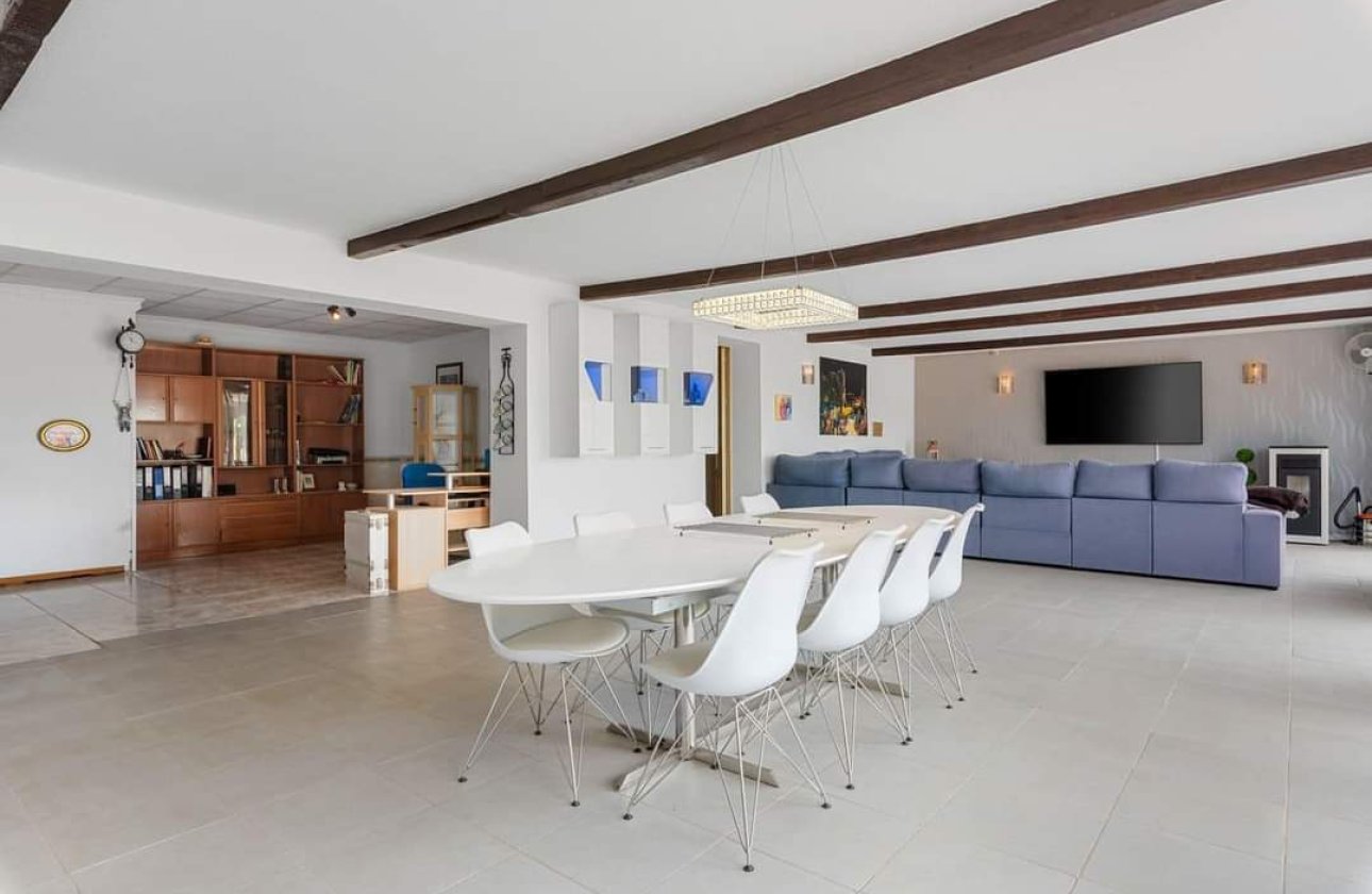 Resale - Finca -
Los Montesinos - Costa Blanca