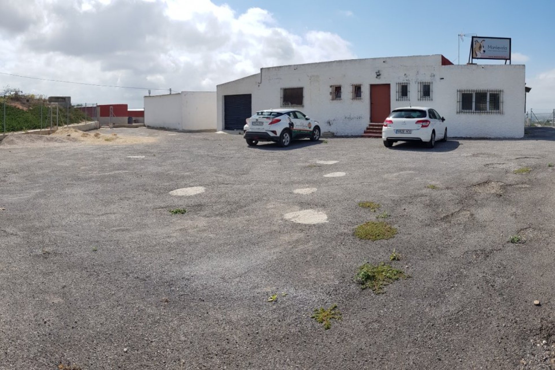 Resale - Finca -
Los Montesinos