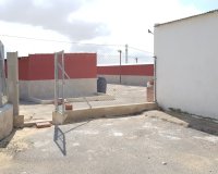 Resale - Finca -
Los Montesinos