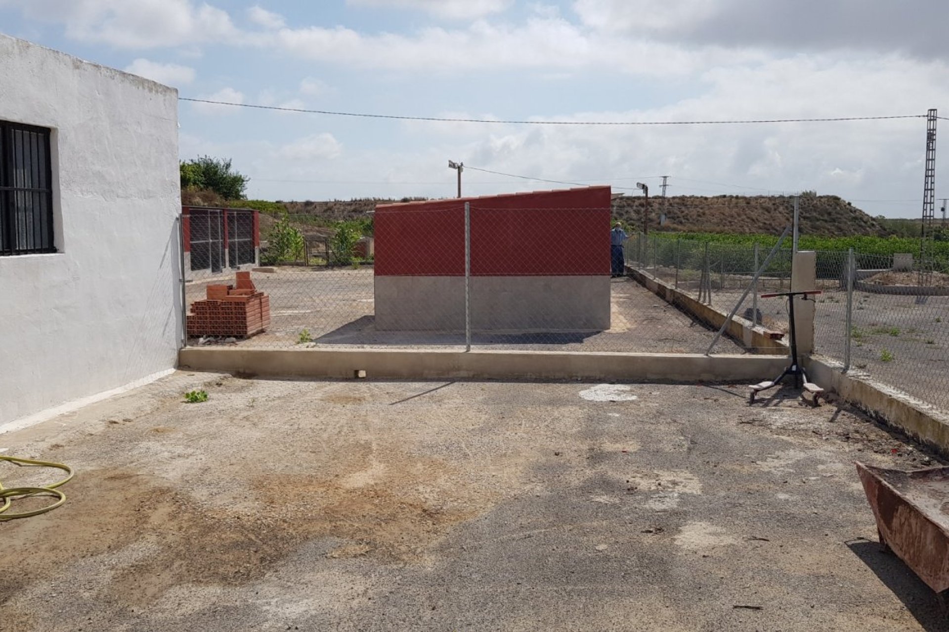 Resale - Finca -
Los Montesinos