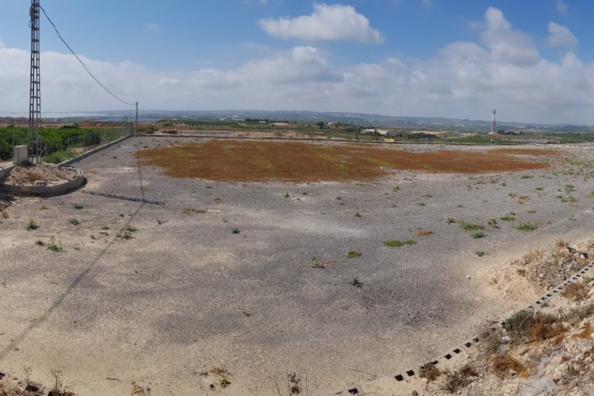 Resale - Finca -
Los Montesinos