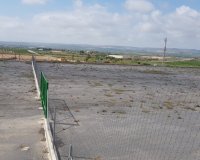 Resale - Finca -
Los Montesinos