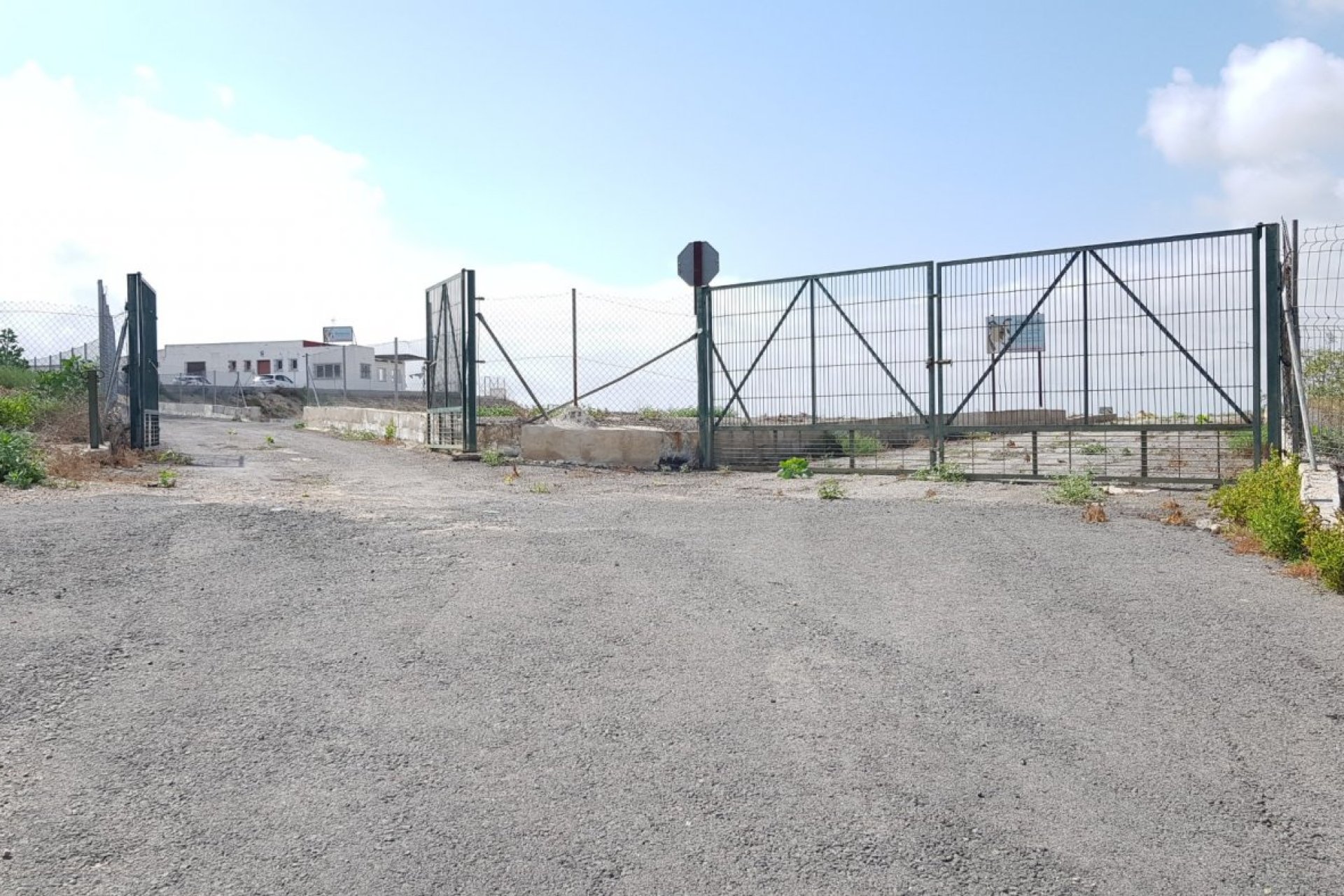 Resale - Finca -
Los Montesinos