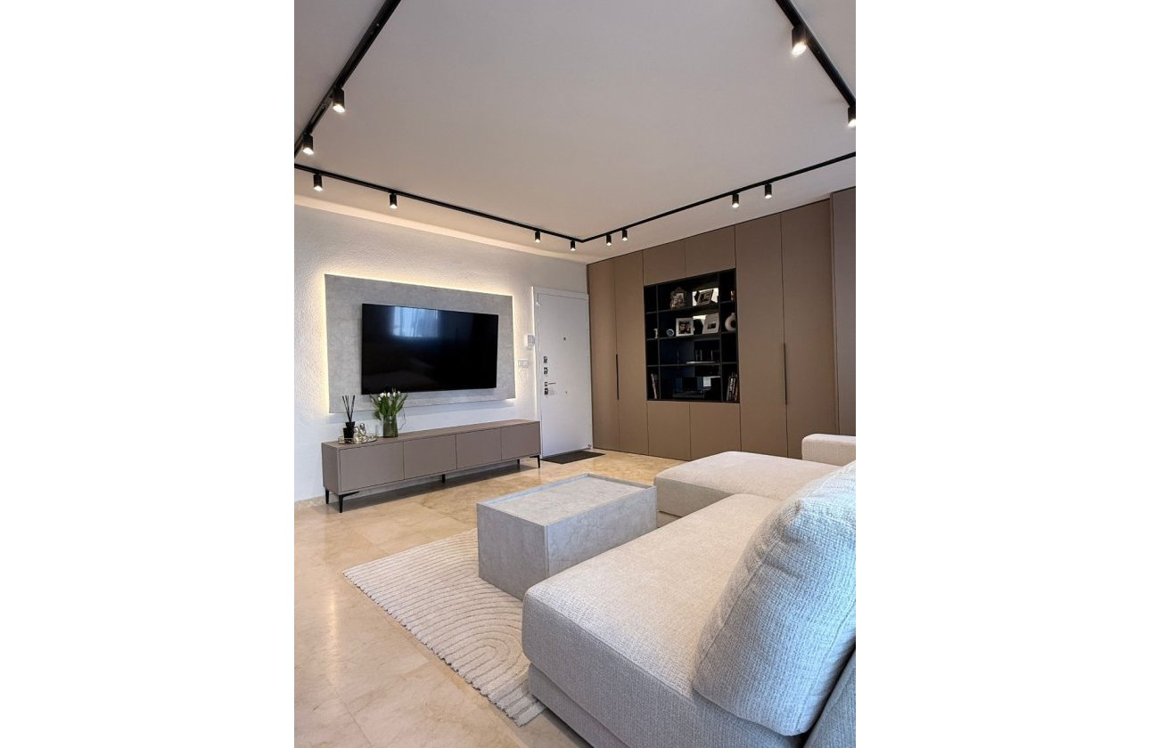 Resale - Penthouse -
Las Ramblas Golf - Inland