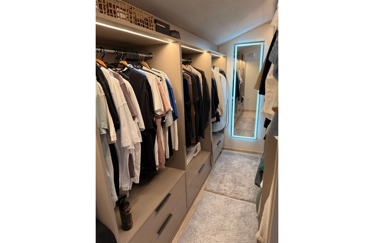 Resale - Penthouse -
Las Ramblas Golf - Inland